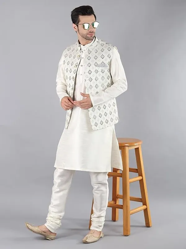 Cream_&_Grey_Silk_Blend_Kurta_Pajama_With_Designer_Ethnic_Nehru_Jacket_For_Men