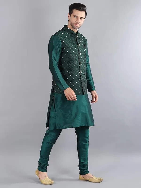 Green_Silk_Blend_Kurta_Pajama_With_Designer_Ethnic_Nehru_Jacket_For_Men