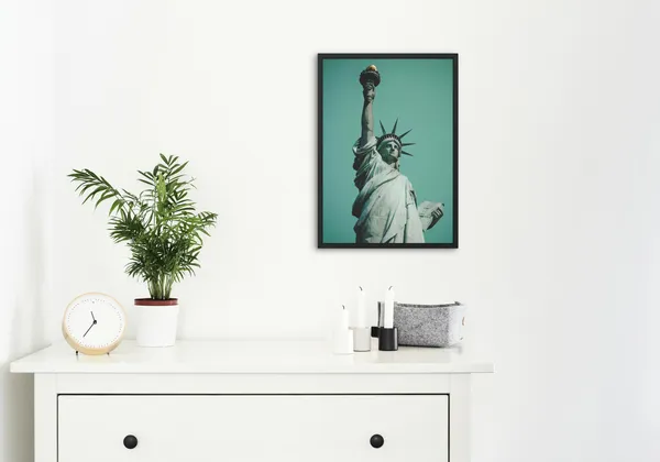 Black_Framed_Statue_Of_Liberty_Fibre_Art_|_For_Home_&_Office_Decor
