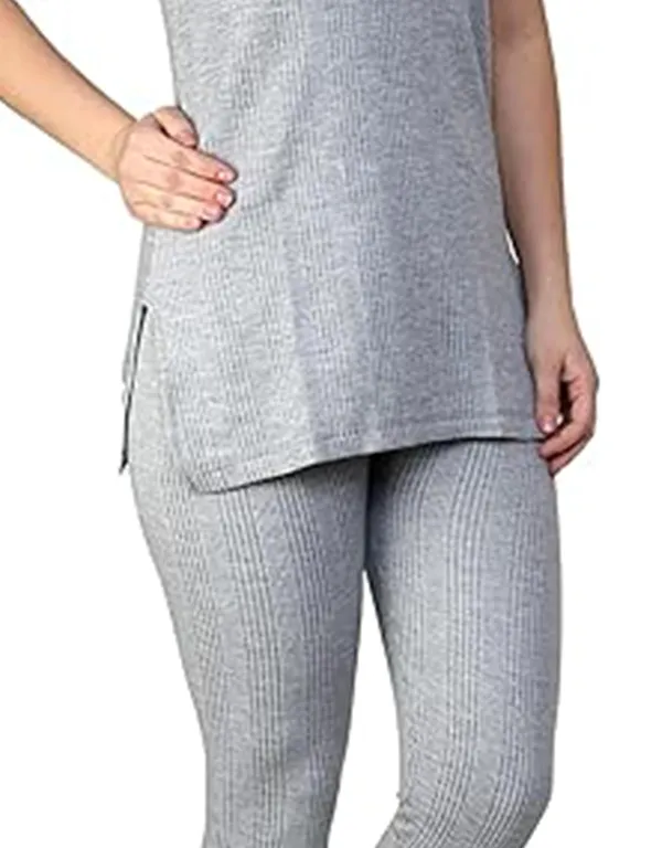Women's_Sleeveless_Full_Set_Thermal_Wear_Top_&_Bottom_Set_For_Winter_Warmth_Heat_Retaining_Fabric_Ideal_Foraying_Lightweight_And_Comfortable_Fit_Cold_Weather_Protection