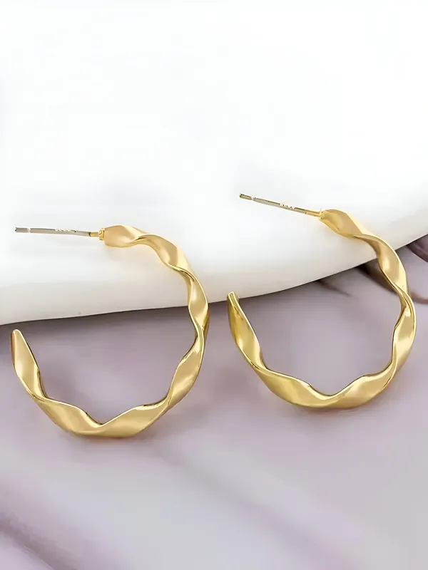 Gold_Plated_5_Pairs_Combo_Earring_Set__for_Women_|_Trendy_Stylish_Geometric_Twist_Pearl_Hoop_Earrings