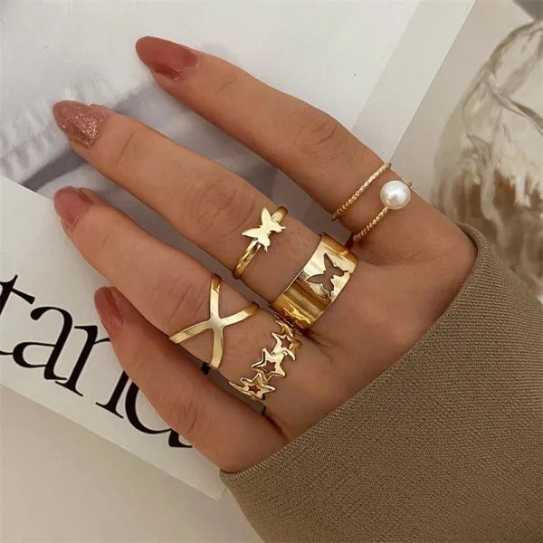 Set_of_5_Gold_Plated_Staching_Ring_for_Women_|_Retro_Butterfly_Heart_Flower_Rhinestone_Finger_Rings