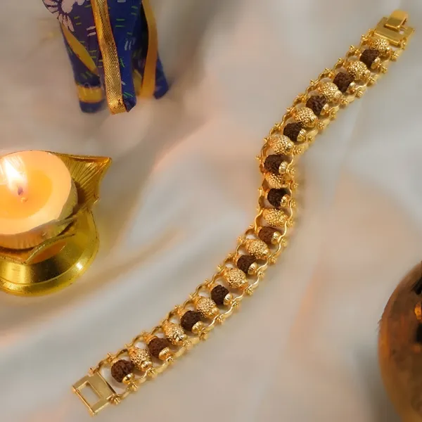 Gold_Plated_Bracelet_for_Men_|_5_mukhi_Rudraksha_for_Balancing_Chakras_and_Improve_Focus