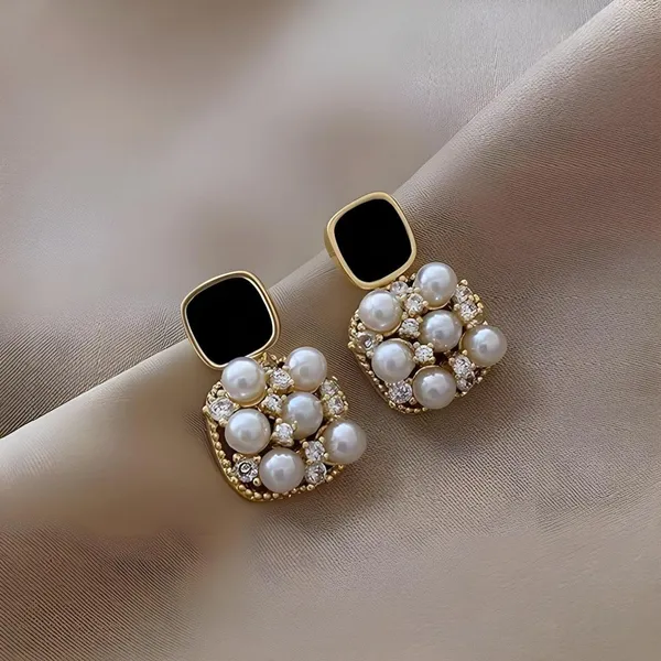 Black_and_Gold_Pearl_Drop_Earrings_For_Women__|_Gold_Plated_White_Pearls_Earrings