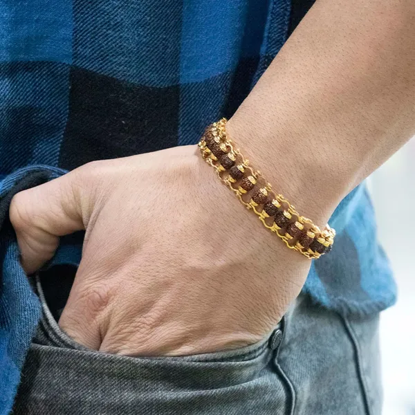 Gold_Plated_Pushpa_Bracelet_for_Men_|_5_mukhi_Rudraksha_for_Balancing_Chakras_and_Improve_Focus