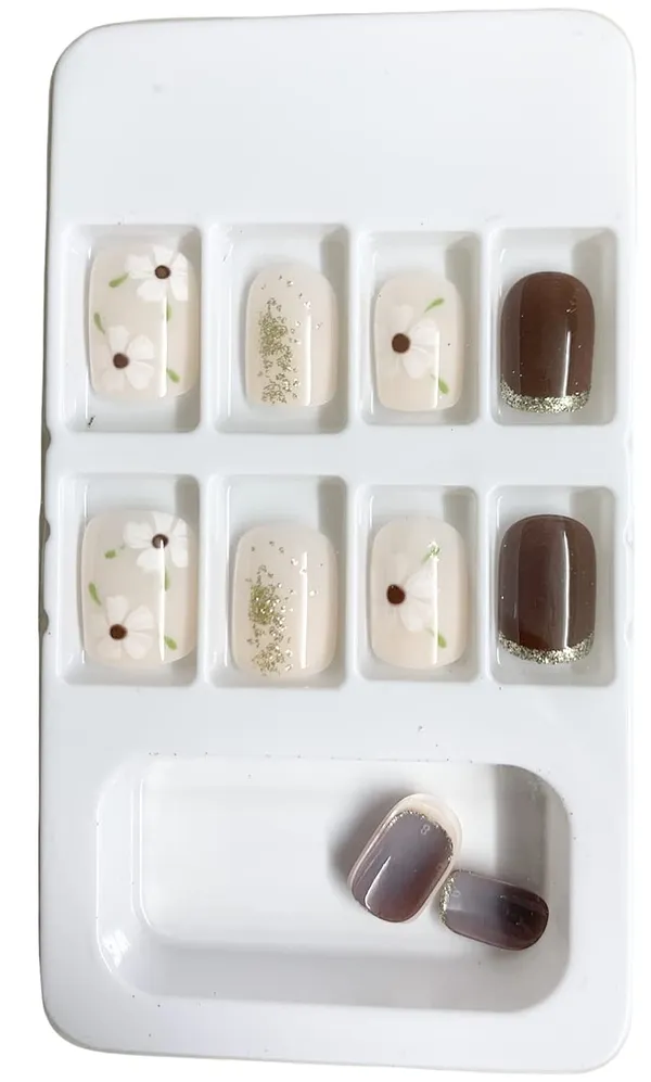Quincy_Designer_Press_On_Artificial_Nails/Fake_Nails_Almond/Squoval_With_1_Glue_Kit