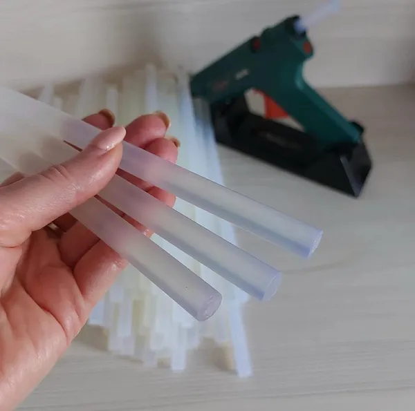 Transparent_Glue_Sticks_Hot_Melt_Long_Length_For_Glue_Gun_(Pack_Of_36)