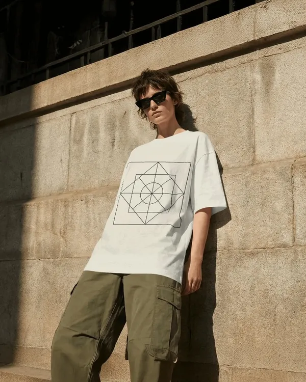 THE_STRUCTURE_Off_White_Statement_Oversized_Tee