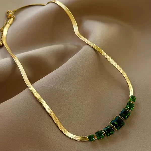Sparkeling_Green_Gold_Plated_Stone_Embedded_Statement_Necklace_For_Women_&_Girls