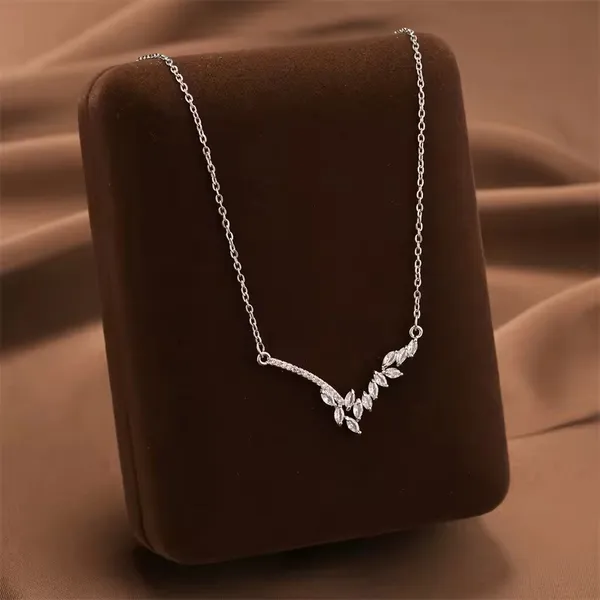 Delicate_Leaf_Silver_Plated_Stone_Embedded_Necklace_For_Women_&_Girls