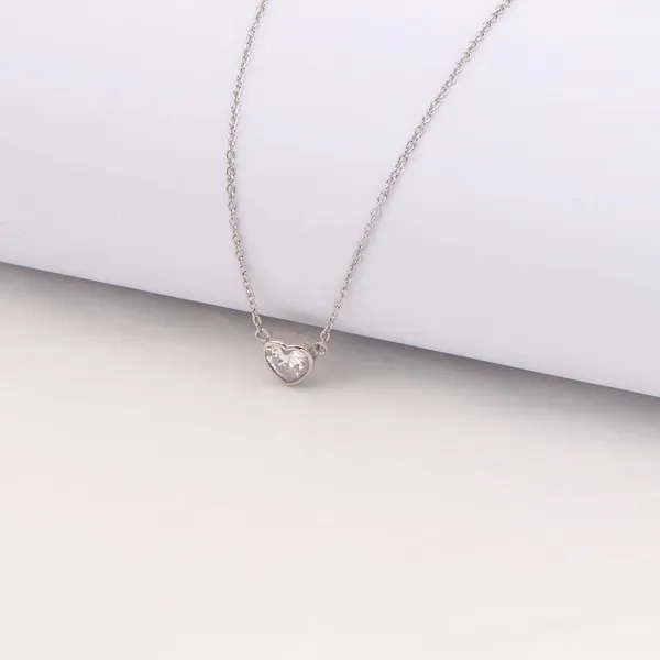 Silver_heart_shap_chain