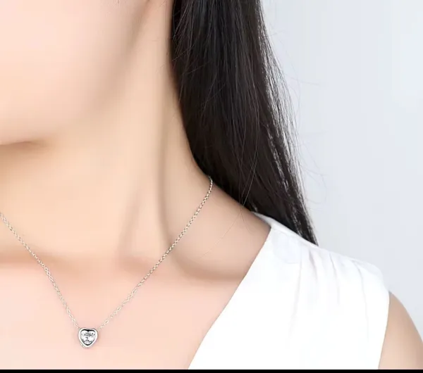 Silver_heart_shap_chain