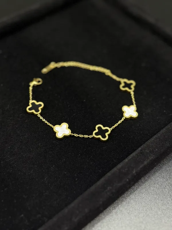 Black_And_White_Clover_Charm_Gold_Plated_Premium_Bracelet_For_Women_&_Girls