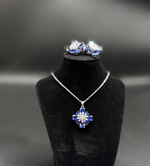 Blue_Sapphire_Stone_Embedded_Premium_Quality_Pendant_With_Chain_And_Matching_Studs_For_Women