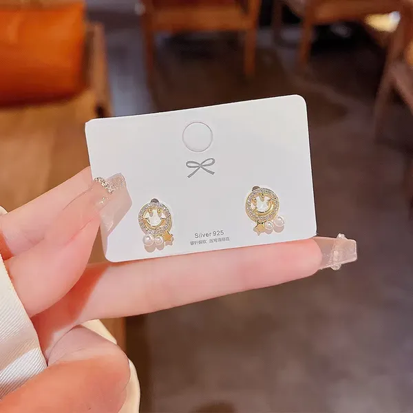 Smile_Shape_Stone_Embedded_Premium_Quality_Stud_Earrings_For_Women_&_Girls