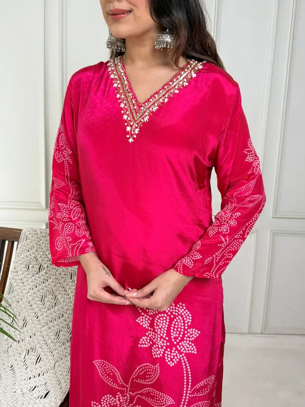 Pink_Digital_Printed_Bandhej_Kurta_Set_For_Women