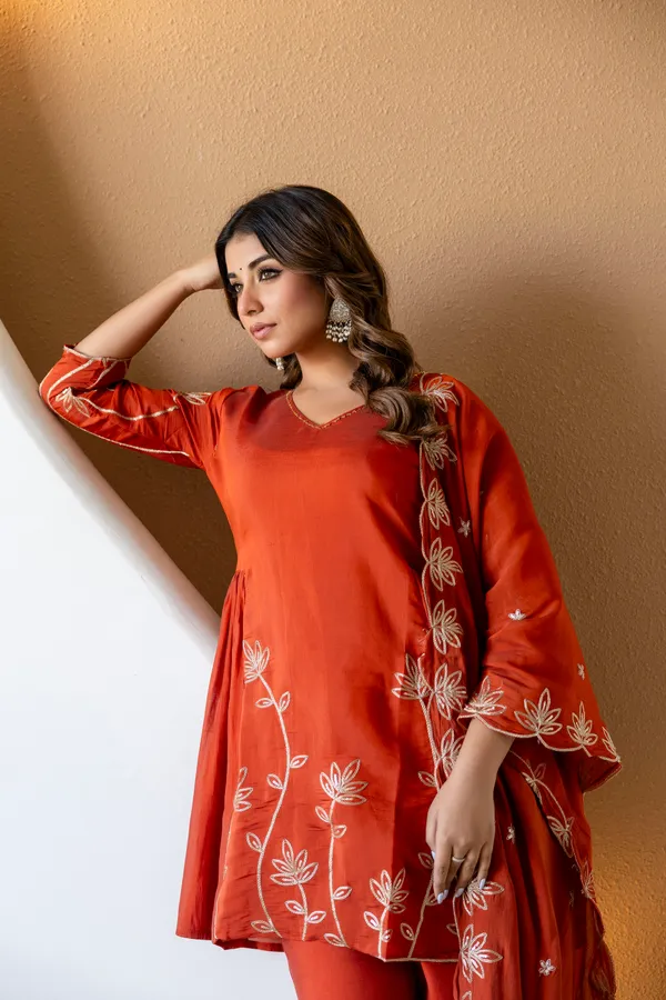 Pure_Mul_Chanderi_3_Piece_Kurta_Pant_Dupaata_Set