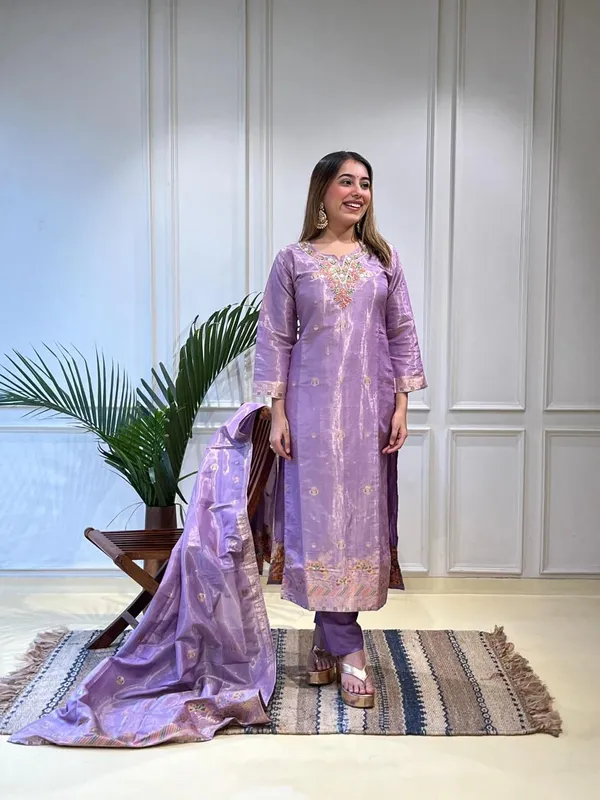 Lilac_Shimmer_Silk_Printed_Kurta_Set_For_Women
