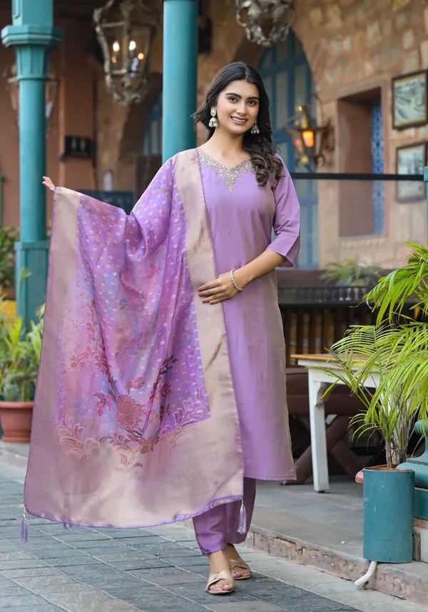 Wine_Shimmer_Silk_Solid_Kurta_Set_For_Women