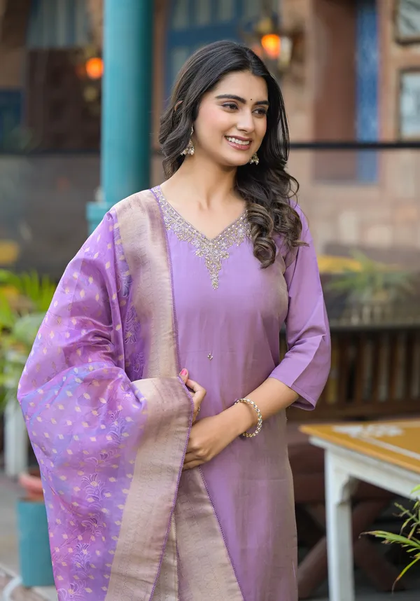 Wine_Shimmer_Silk_Solid_Kurta_Set_For_Women