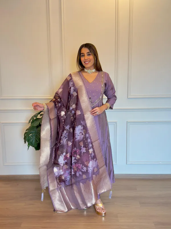 Blue_Roman_Shimmer_Silk_Solid_Kurta_Set_For_Women