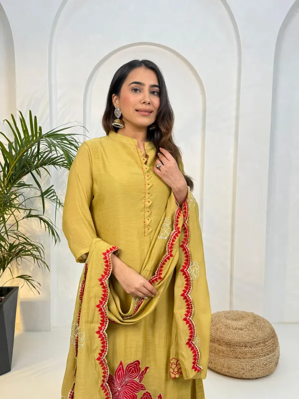 Pure_Mul_Chanderi_3_Piece_Kurta_Pant_Dupaata_Set