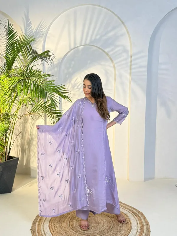 Pure_Mul_Chanderi_3_Piece_Kurta_Pant_Dupaata_Set