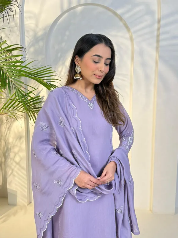 Pure_Mul_Chanderi_3_Piece_Kurta_Pant_Dupaata_Set