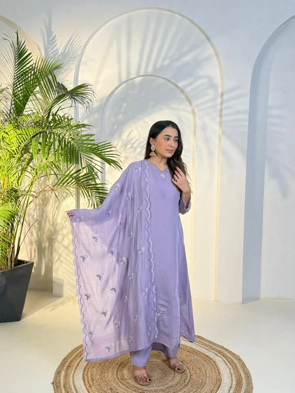 Pure_Mul_Chanderi_3_Piece_Kurta_Pant_Dupaata_Set