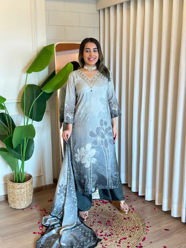 Pure_Muslin_Digital_Print_3_Piece_Kurta_Pant_Dupaata_Set