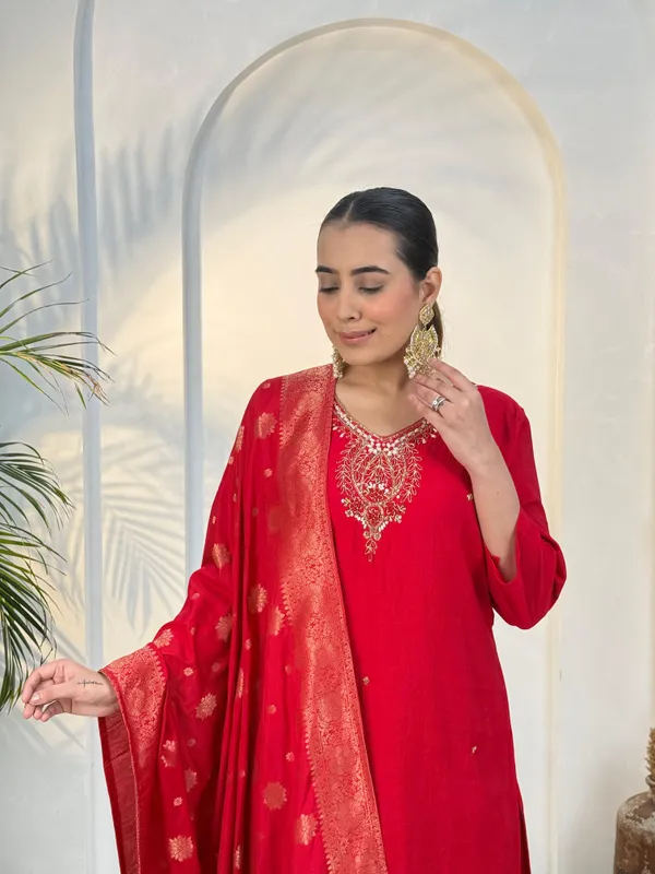Roman_Silk_And_Banarasi_Dupatta_3_Piece_Kurta_Pant_Dupaata_Set