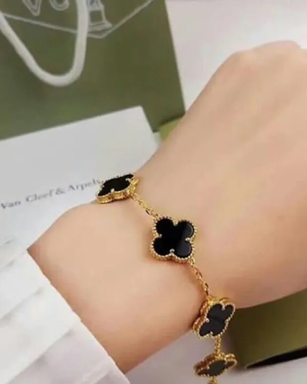 Floral_Shape_18_K_Gold_Plated__Stone_Embedded_Stainless_Steel_Real_Gold_Finishing