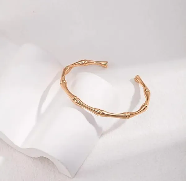 Round_Shape_18_K_Gold_Plated__Stone_Embedded_Stainless_Steel_Real_Gold_Finishing