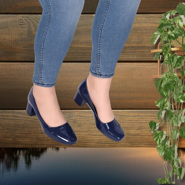 Women_Navy_Patent_Leather_Block-Heeled_Pumps_with_Square_Toe