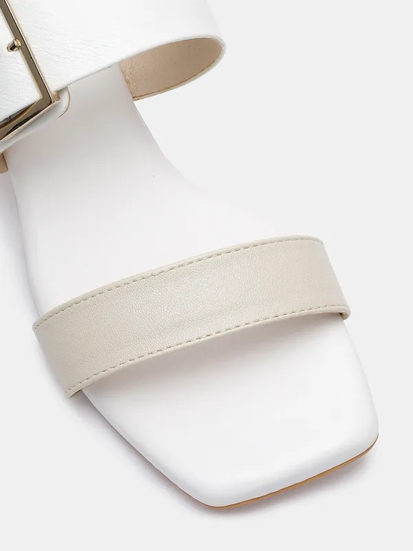Stylish_Two-Tone_Block_Heel_Sandals_with_Square_Toe_and_Adjustable_Buckle_for_Women