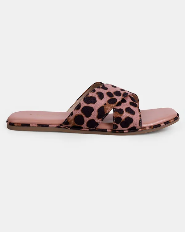Women_Leopard_Print_Cross-Strap_Flat_Sandals_with_Padded_Footbed