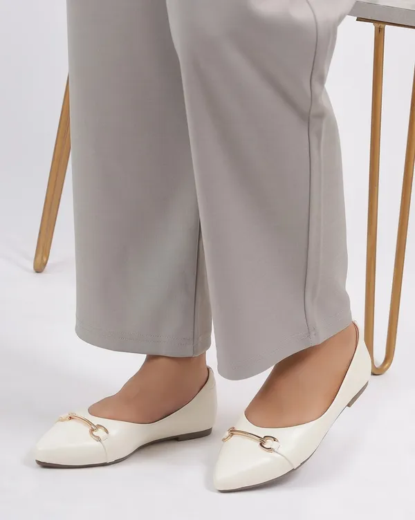Stylish_Flat_Ballerina_with_Fashionable_Buckle_Cushioned_Lining_&_TPR_Sole_for_All-Day_Comfort