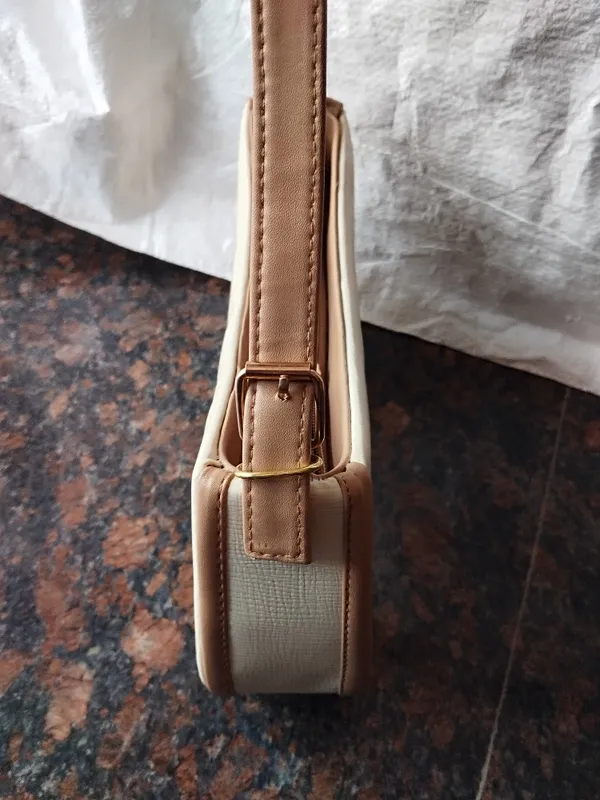 Red_Polyester_Textured_Shoulder_Bag_For_Women