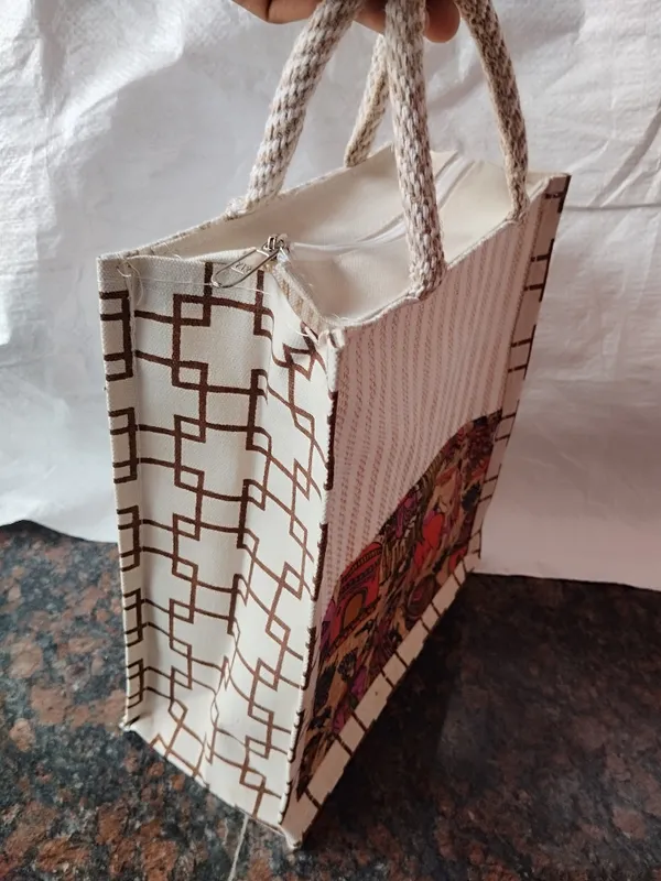 Cream_Polyester_Printed_Tote_Bag_For_Women