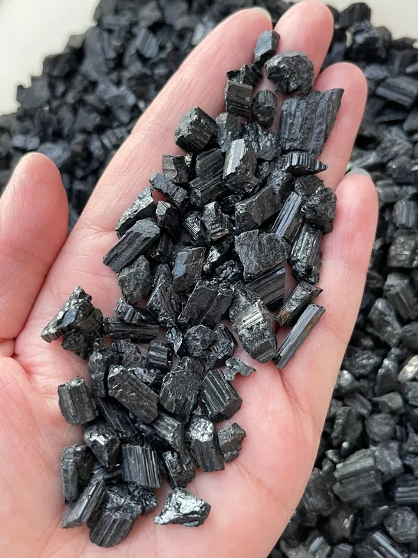 Natural_Black_Tourmaline_Rough_Stones