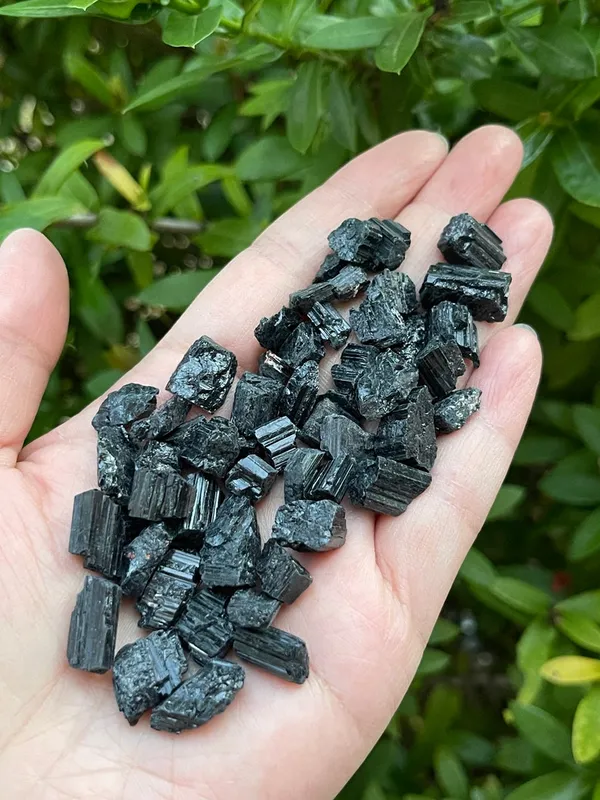 Natural_Black_Tourmaline_Rough_Stones