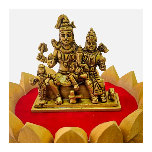 Handcrafted_Lord_Shiva_Family_In_Brass