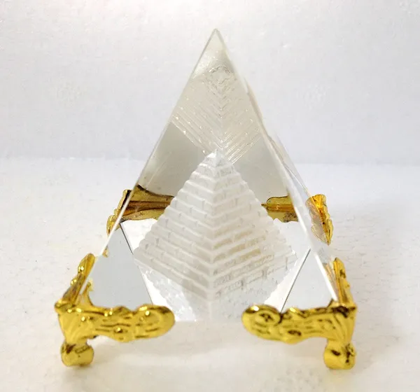 Vastu_/_Feng_Shui_Crystal_Pyramid_For_Positive_Energy_And_Vastu_Correction.Good_Luck_&_Prosperity