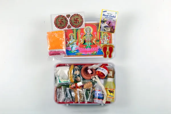 Diwali_Lakshmi_Puja_Kit,_31_Pooja_Ingredients_For_Diwali_Puja,_All_In_One_Pooja