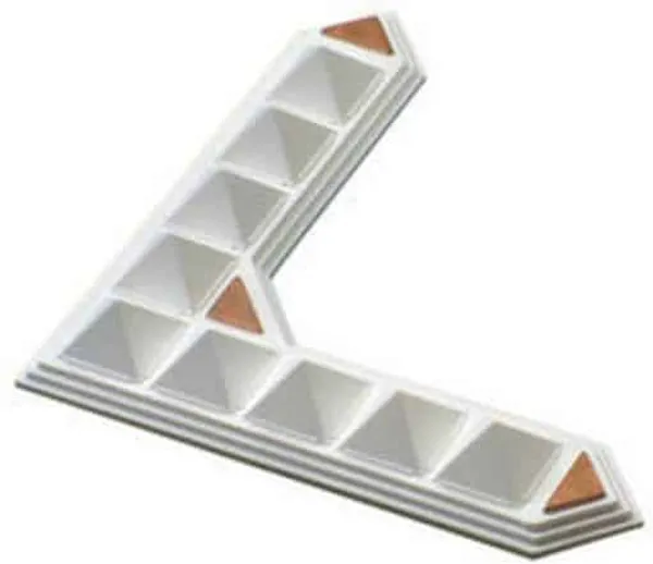 Pyra_Angle_Pyramid_Â€“_Vastu_Remedy
