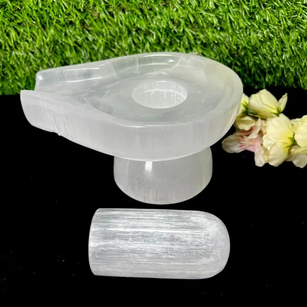 Selenite_Shivling