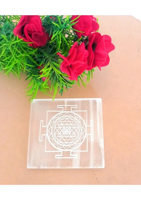 Selenite_Shree_Yantra_Charging_Plate
