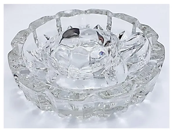 Kachua_Plate_Glass_Crystal_Turtle_Tortoise_With_Plate_For_Feng_Shui_And_Vastu_Best_Gift_For_Good_Luck_Original_(Glass_Crystal)