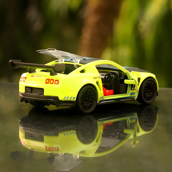 1:36_Die-Cast_Mustang_GT_Pullback_Sports_Car