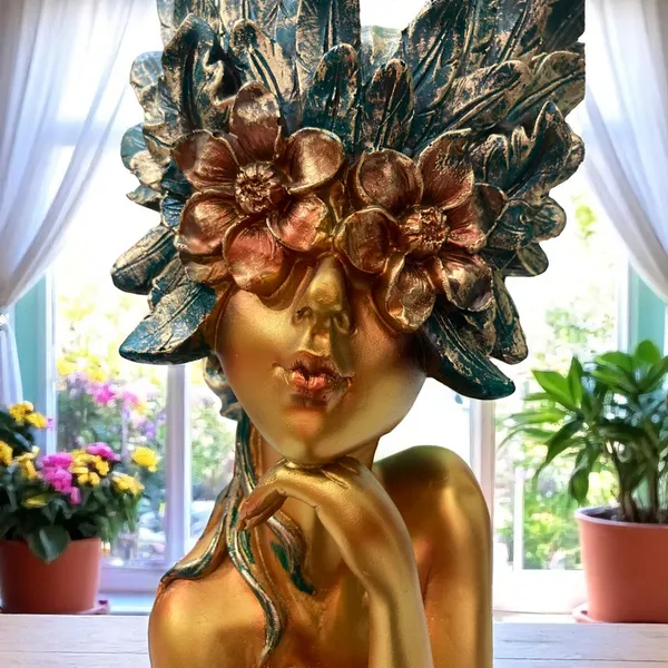 Golden_Winged_Crown_Head_Lady_Iconic_Statement_Piece_Showpiece